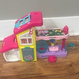 Fisher-Price Little People Barbie Play and Care Pet Spa Playset